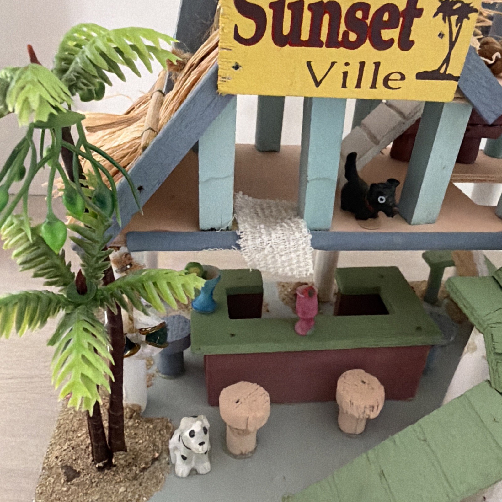 Sunset Villa Key West Wood Diorama Hanging Beach House Decor 9x7x8”