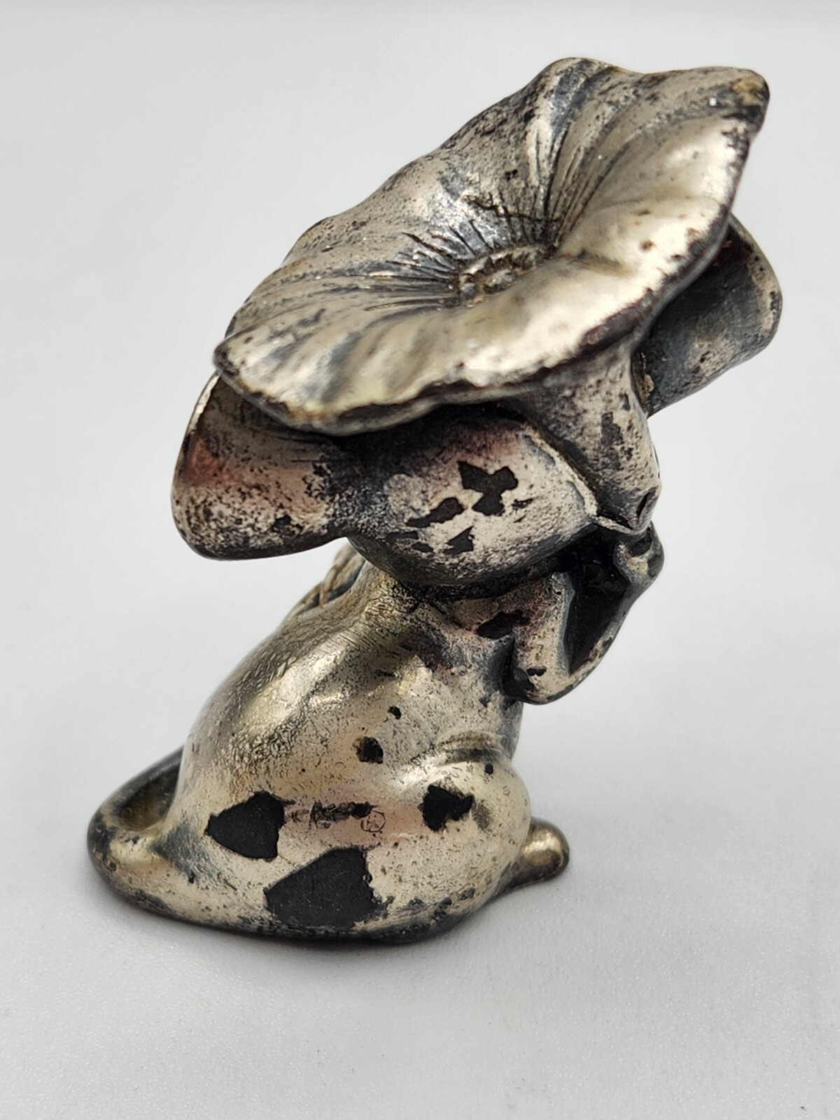 Miniature Mouse with Flower Figurine ~ Pewter Look ~ 2.5″