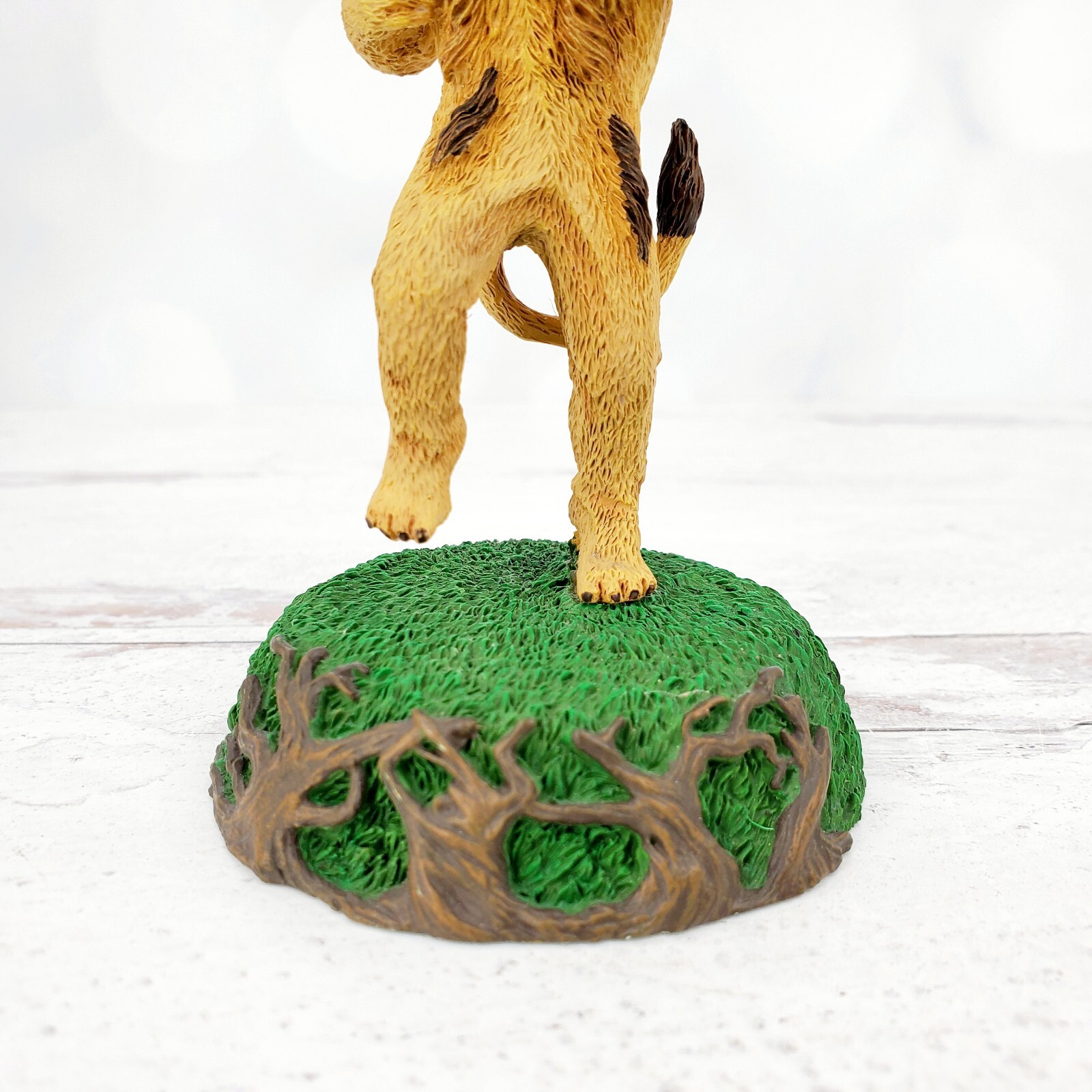 Westland The Wizard Of Oz “Dancing Cowardly Lion” Resin Figurine