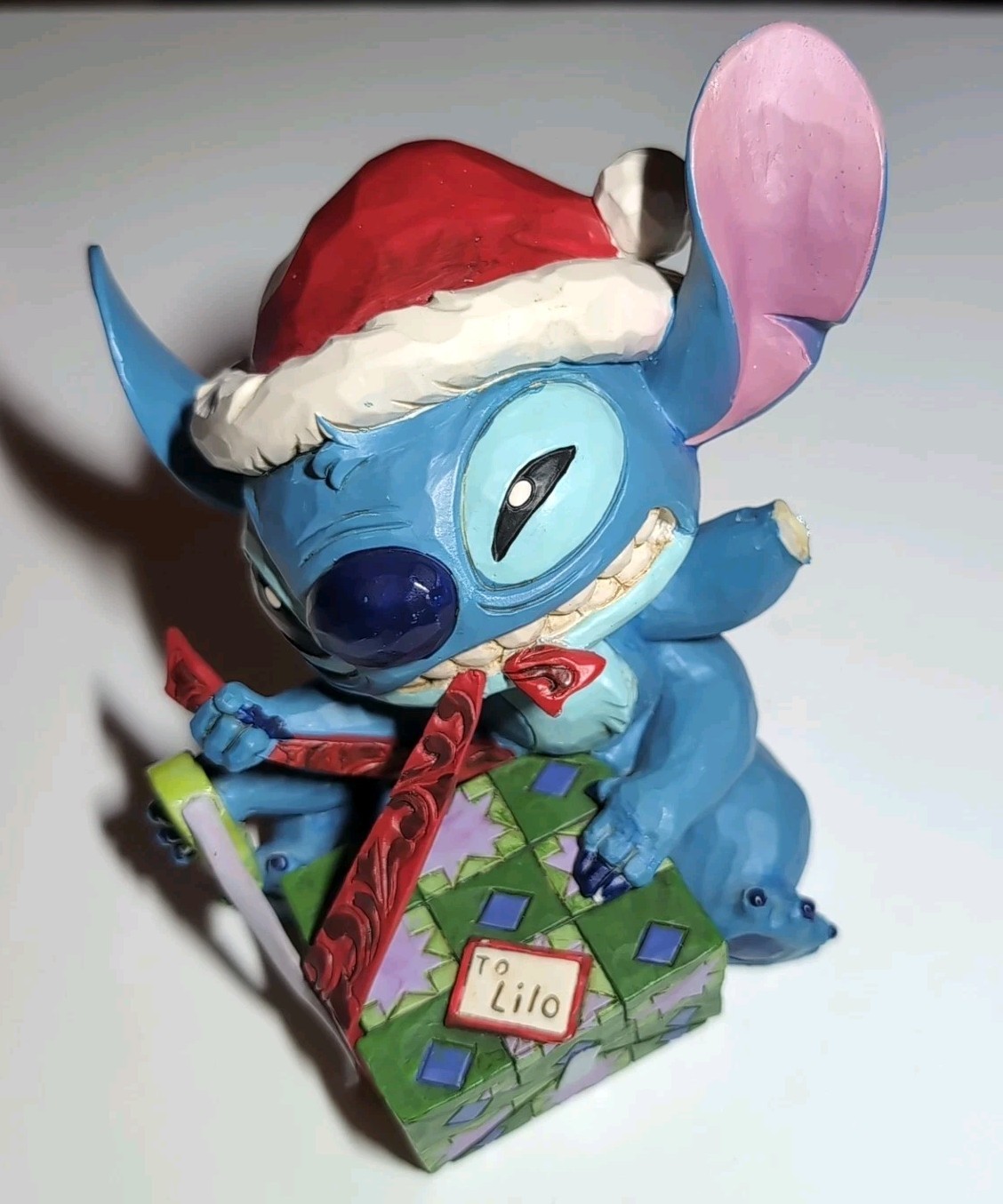 Jim Shore Walt Disney Traditions Christmas “Stitch’s Bad Wrap” BROKEN HAND AS IS