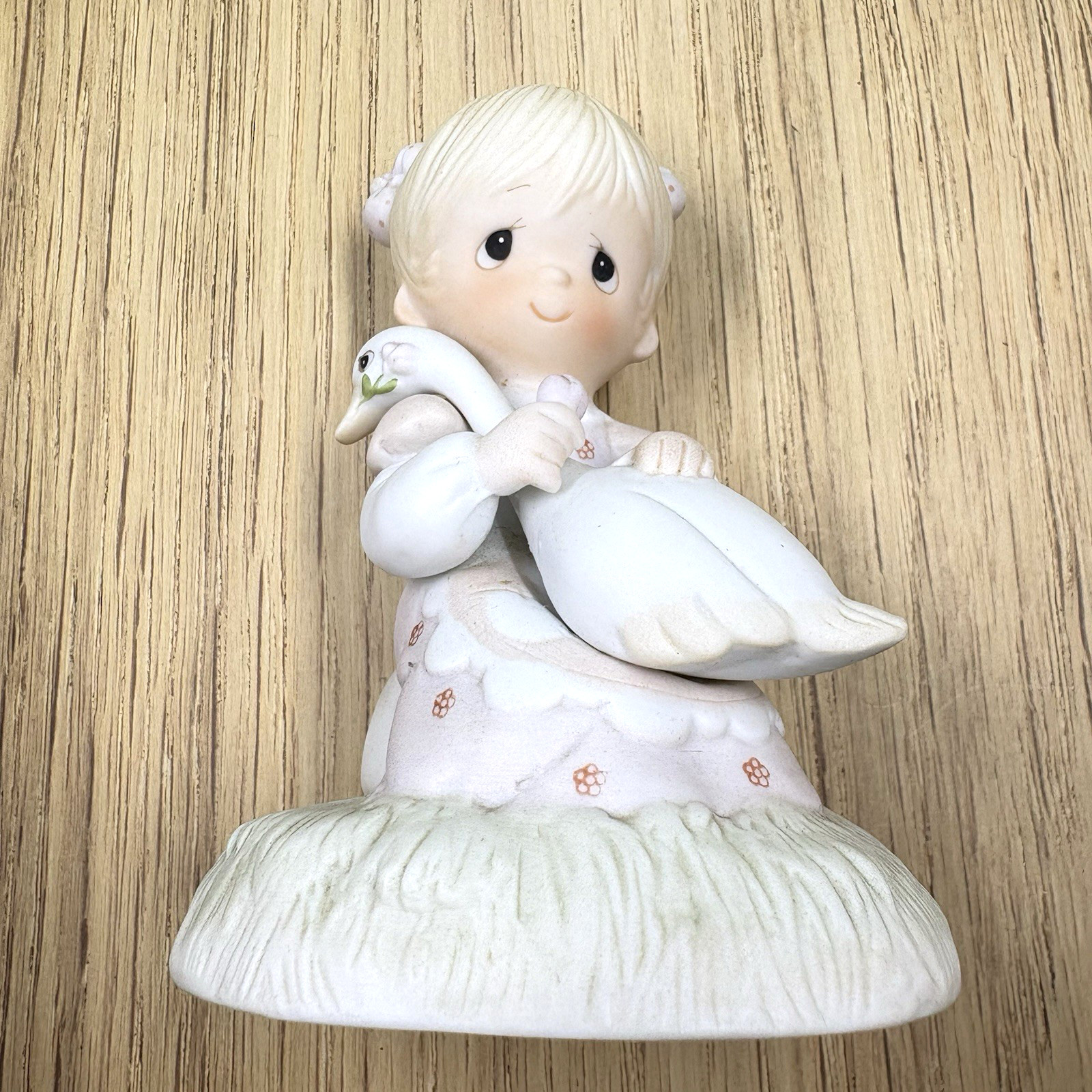 Precious Moments Vintage E-5213 “God Is Love” Girl Hugging Goose-1980