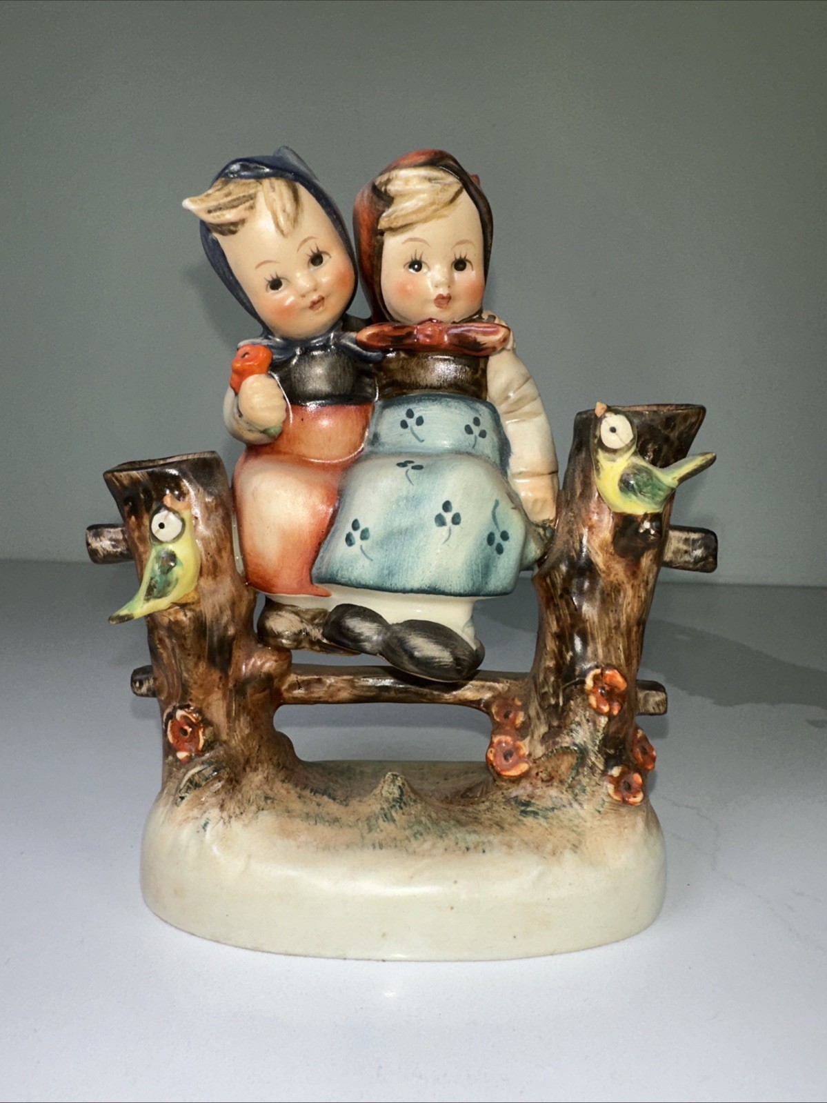 Rare Vintage Hummel Figurine Goebel Germany “Coquettes” 179 1950-1959*