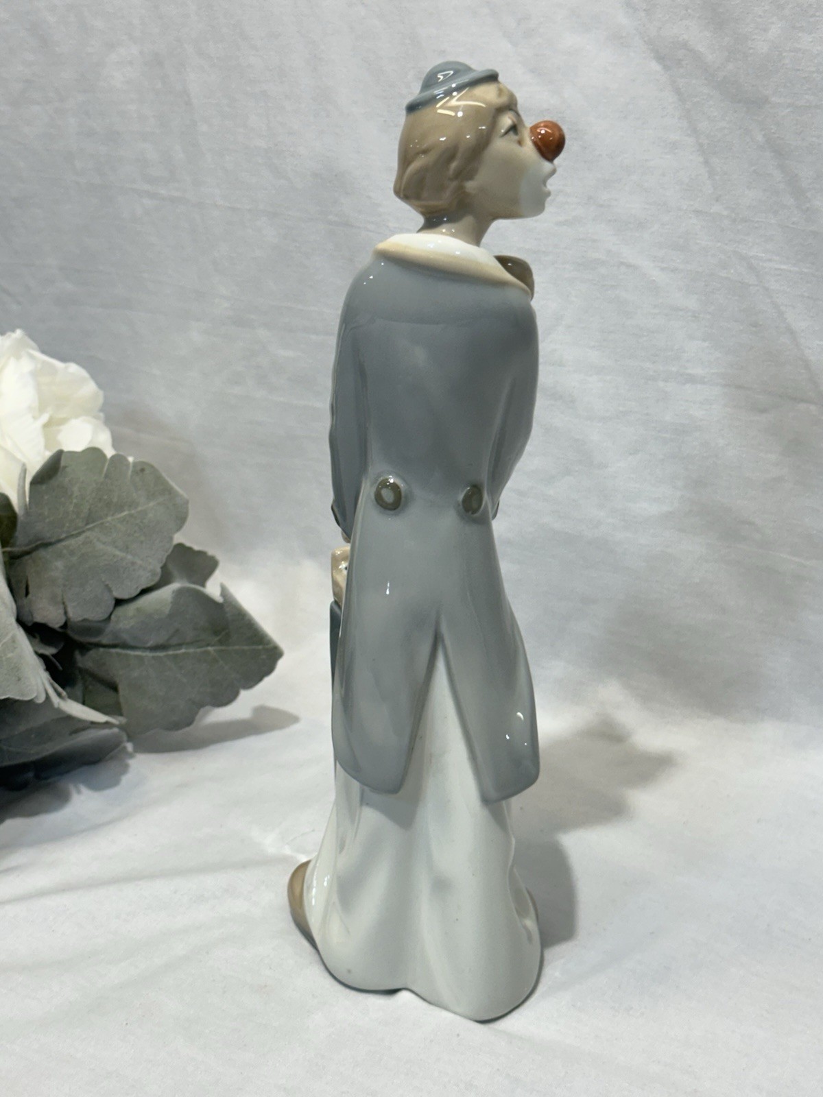 Casades Porcelain Clown Figurine w/Domino & Piano 10 1/2” Made In Spain