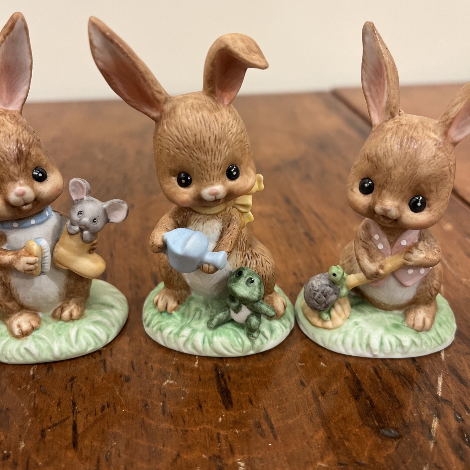 Vtg 6 1980’s Lefton Boy and Girl Bunnies Bunny Easter Eggs Figurines #05444