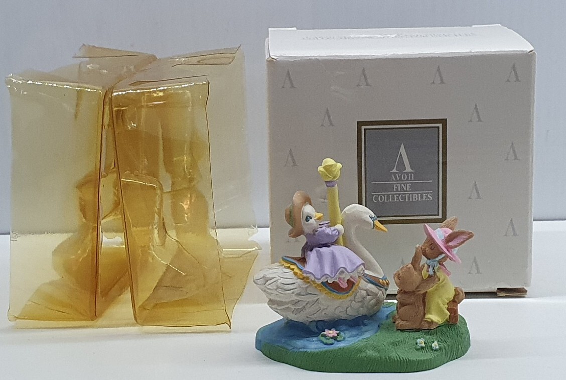 Waiting For Our Turn Wonderland Minitures Carousel Avon collectable 8cm figure