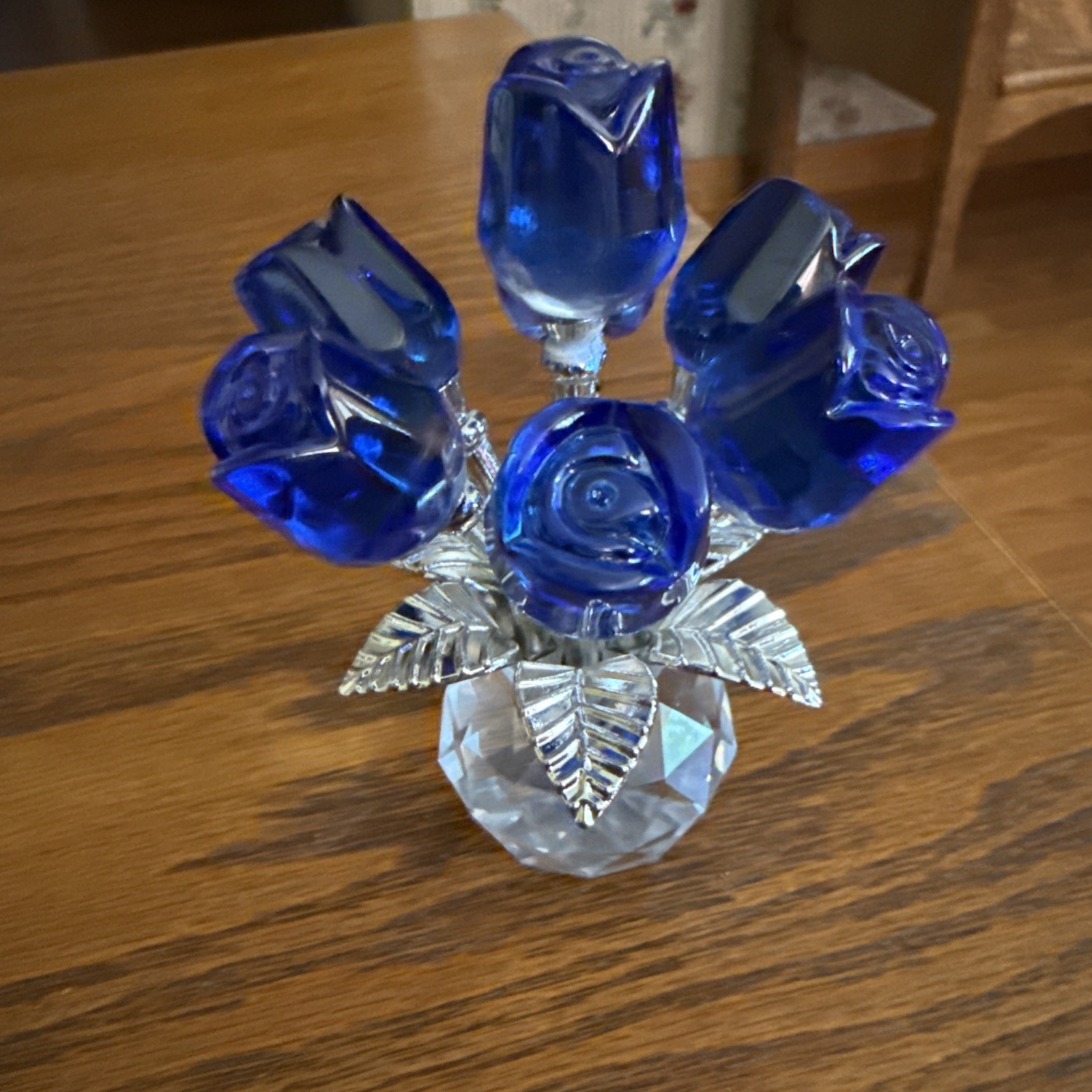 “7” Handcrafted Blue Roses W/Silver Leaves Crystal Figurine Vase