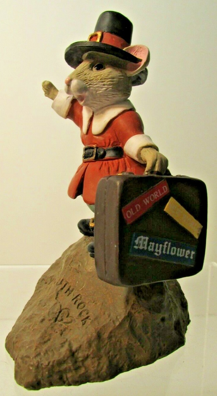 Hallmark 1988 Tender Touches PILGRIM MOUSE on Plymouth Rock Thanksgiving Fall