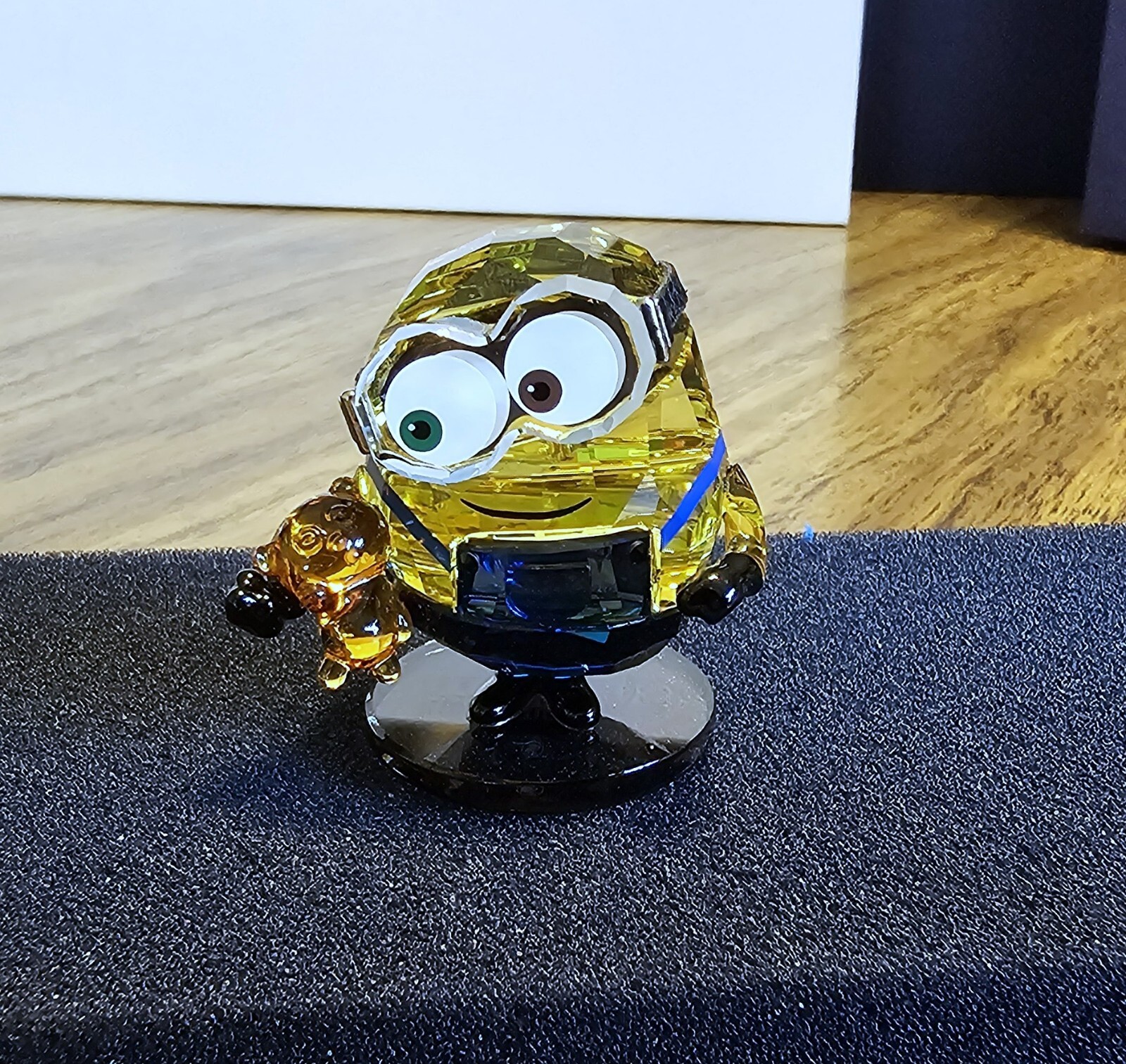 🧸 Swarovski Crystal 2025 “Despicable Me / Minions Movies”, BOB Figurine NIB