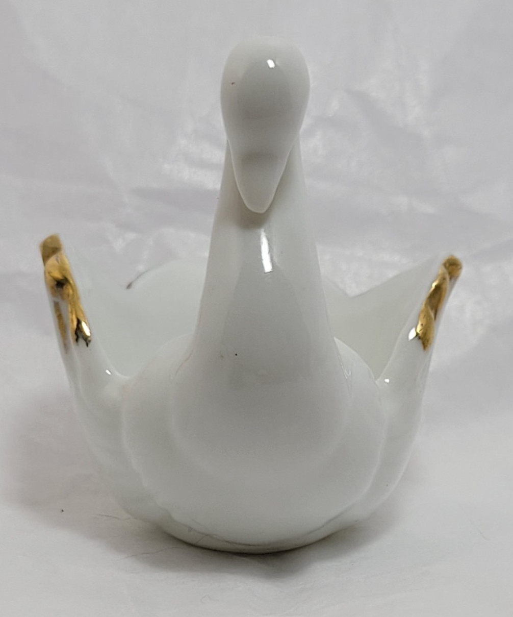 Vintage Swan Royal Kendall White Gold Trim Fine China 2.5 in Ivory Figurine