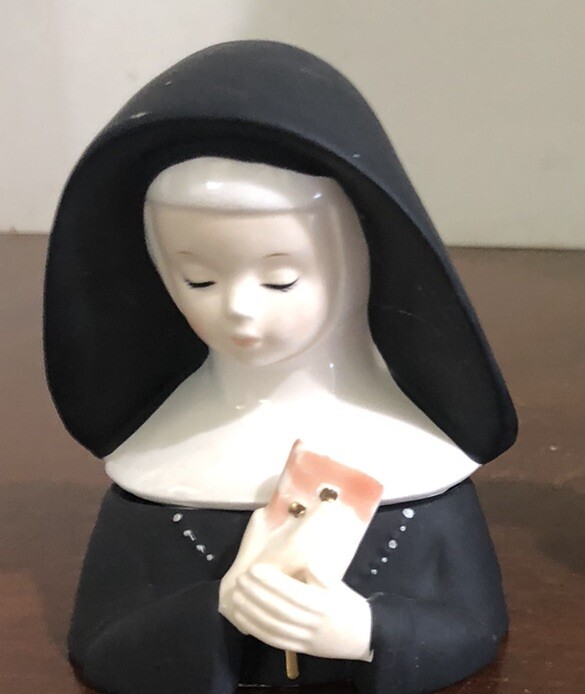 Vintage Nun Rosary Holder statue 4.50