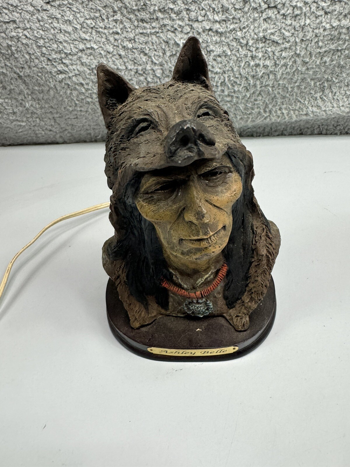 Ashley Belle Night Light Native American Wolf Head Dress / Figurine VTG Tested