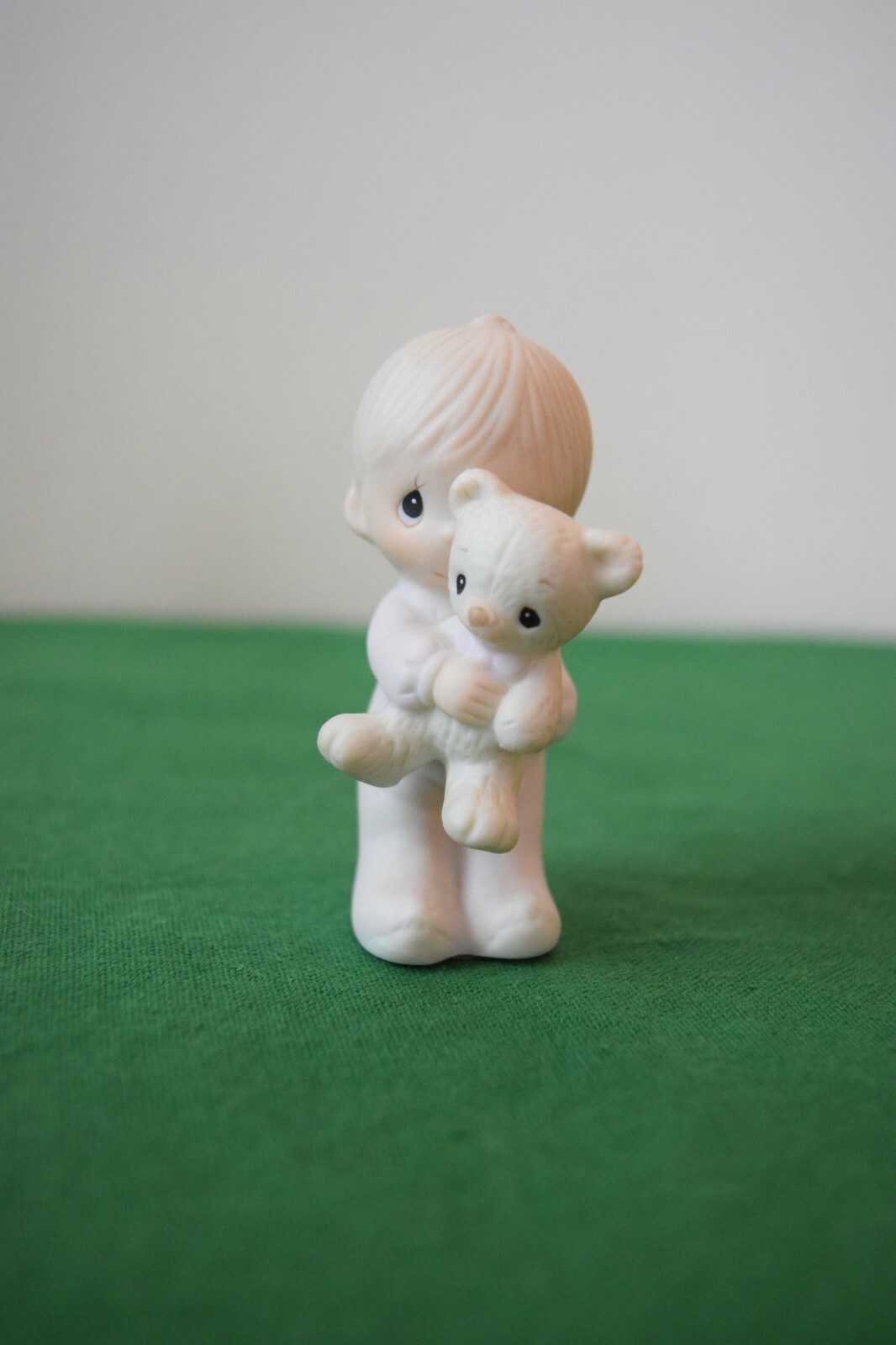 Precious Moments Figurine E-9278 “Jesus Loves Me” Mint in original box.