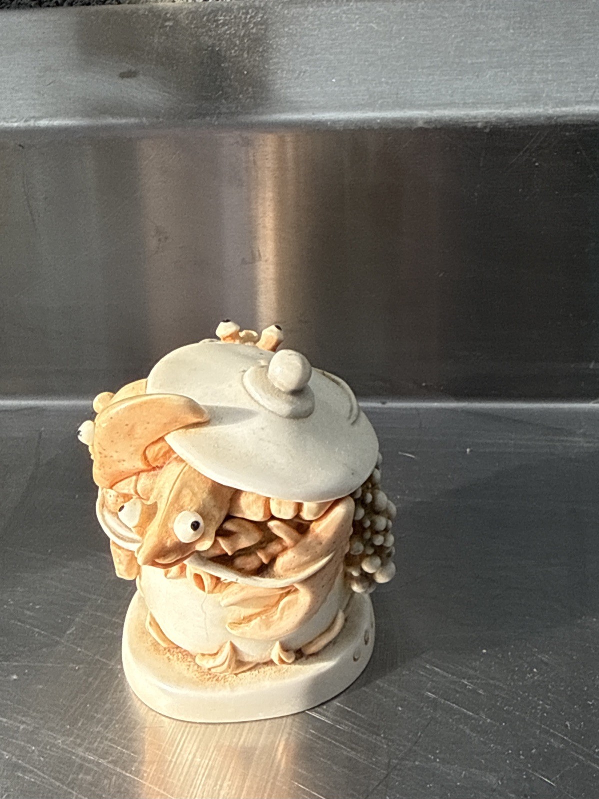 Harmony Kingdom THE GREAT ESCAPE II Figurine Lobster Trinket Box TJLO 2000
