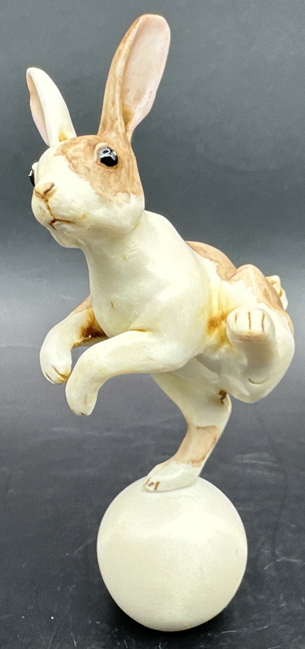 Neil Eyre Harmony Kingdom Bunny Rabbit Balancing Act On Ball