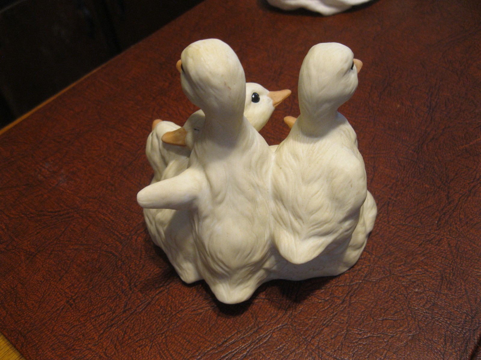 Vintage HOMCO Masterpiece Porcelain Baby Ducks Ducklings Figurine 1988