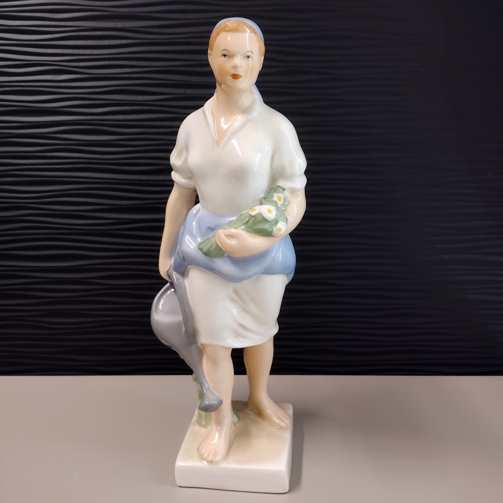 VTG Rare Hungarian Granit Pottery Figurine Gardener Girl Socialist Realism Art