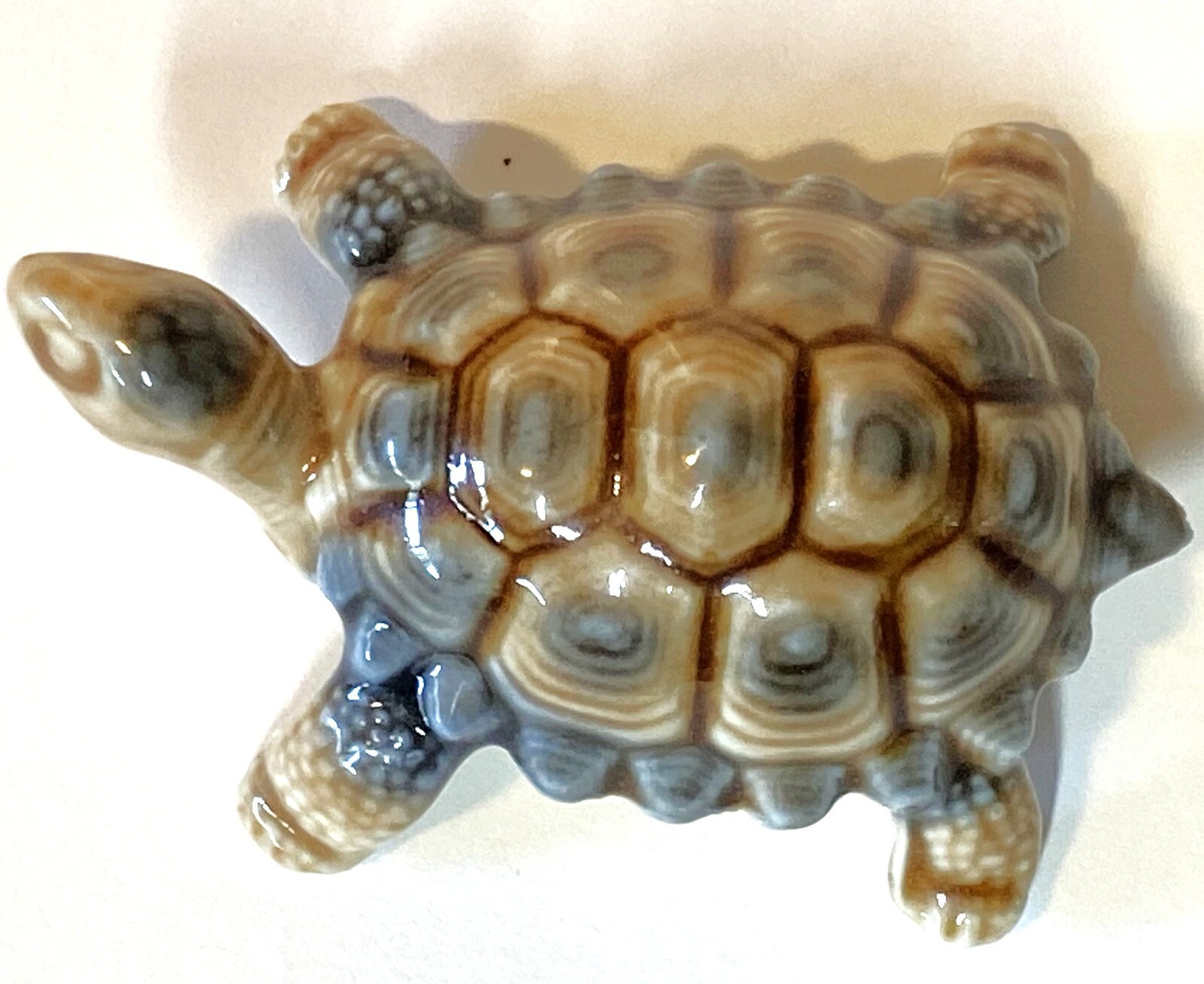 Wade Porcelain Turtle Made in England 3″ x 2″ x 1.25″ Brown & Blue