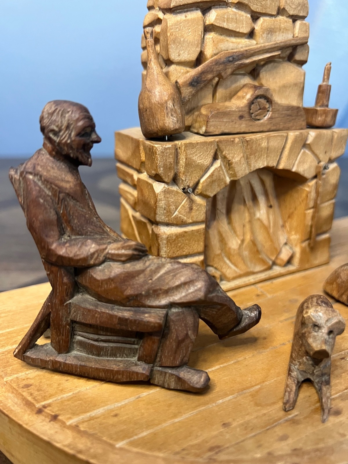 WOOD CARVING TABLE LAMP-FOLK ART W/ PEOPLE-DOG-CAT FIREPLACE,ETC-WORKING