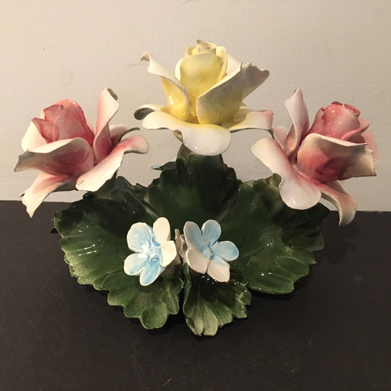 VTG Capodimonte Porcelain 3 Roses Figurine Pink, Yellow, Blue & Green, Italy Exc