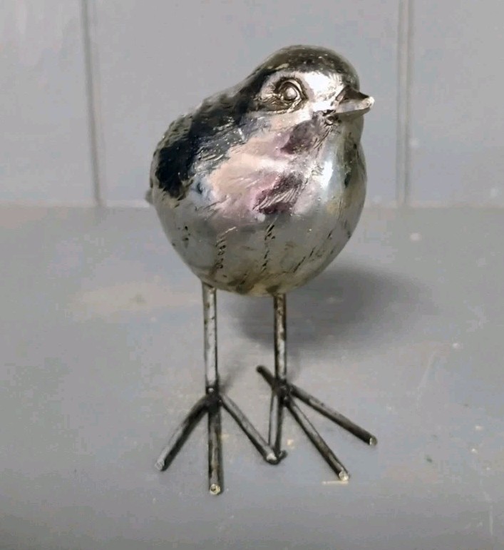 Silver Colored Metal Bird Figurine Small Wren Chickadee Sculpture Shelf Sitter