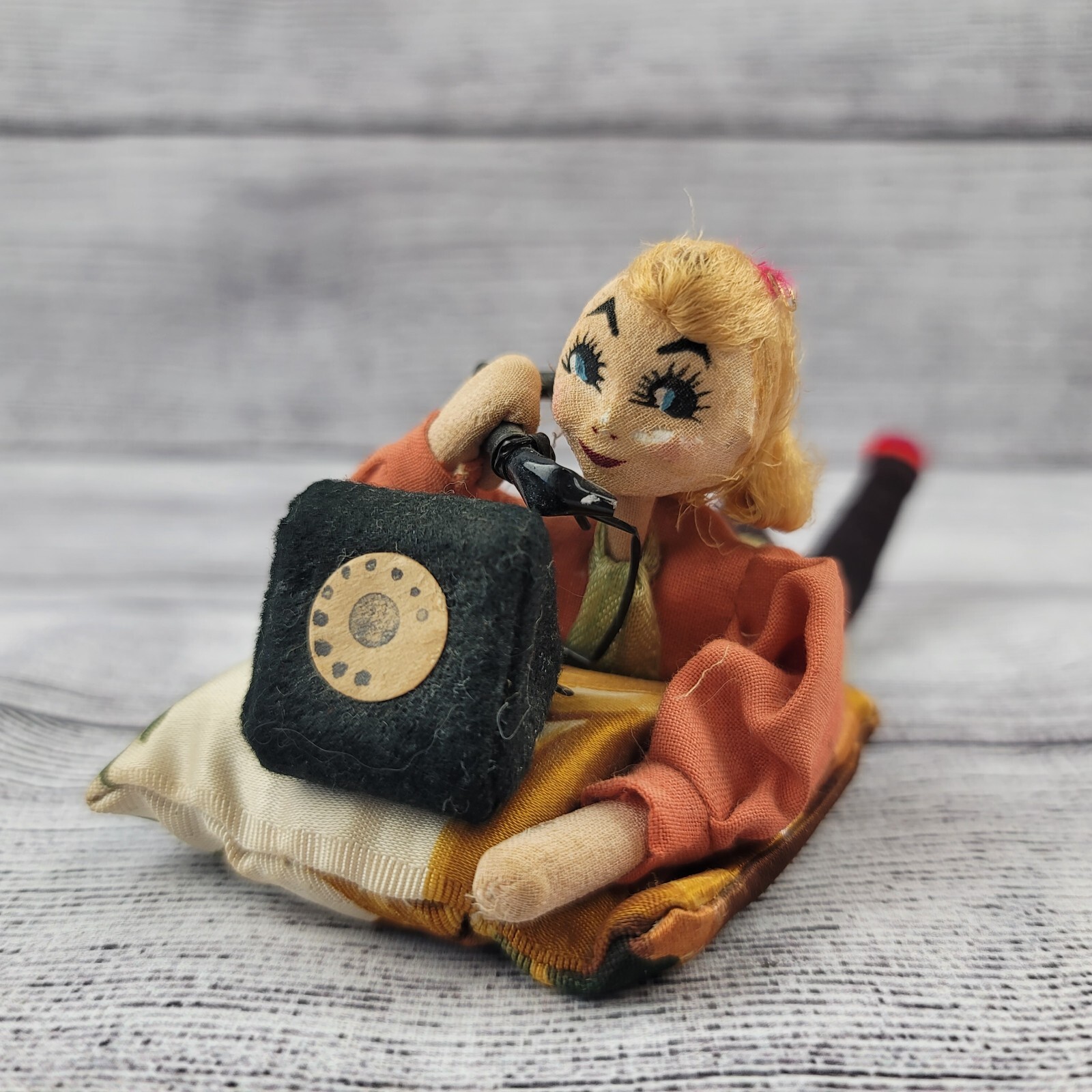 Vintage cloth KLUMPE ROLDAN Doll Teen Girl Talking Telephone Japan Figurine