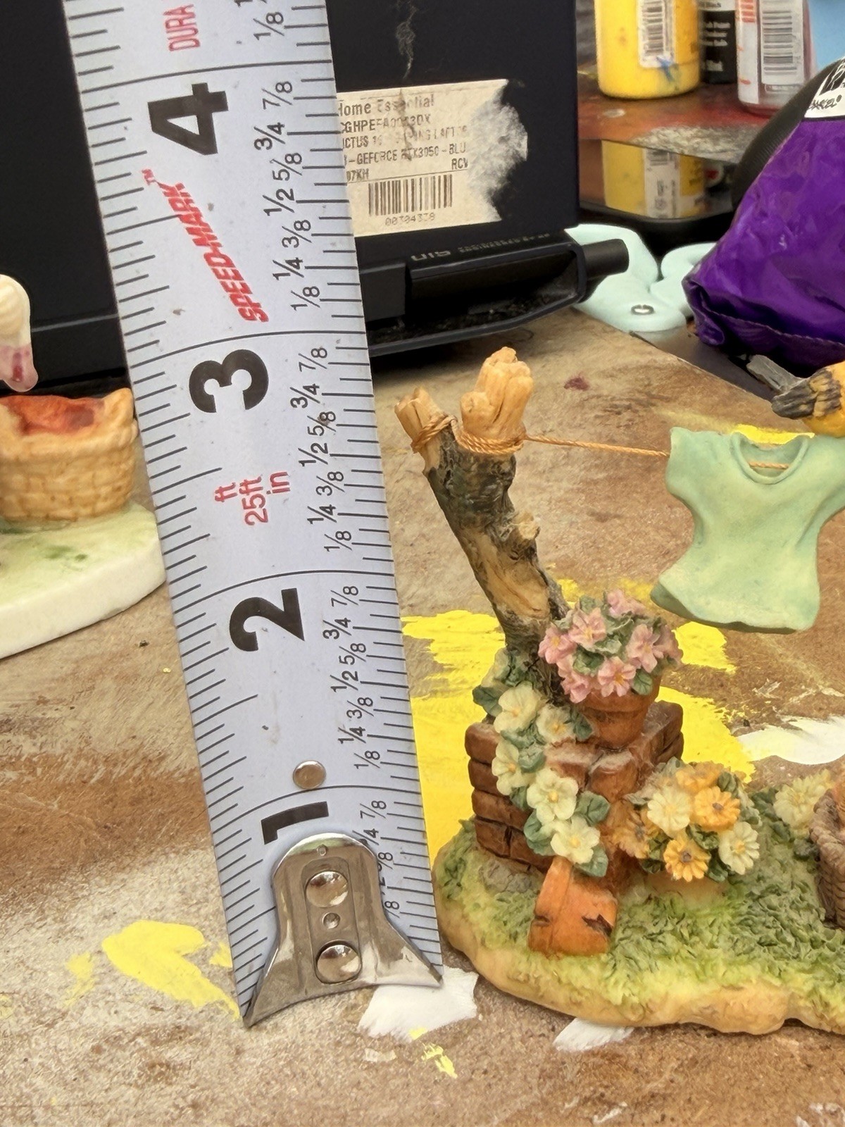 Westland Giftware Figurine Multicolor Resin Clothes on the Line Vintage 2.75in