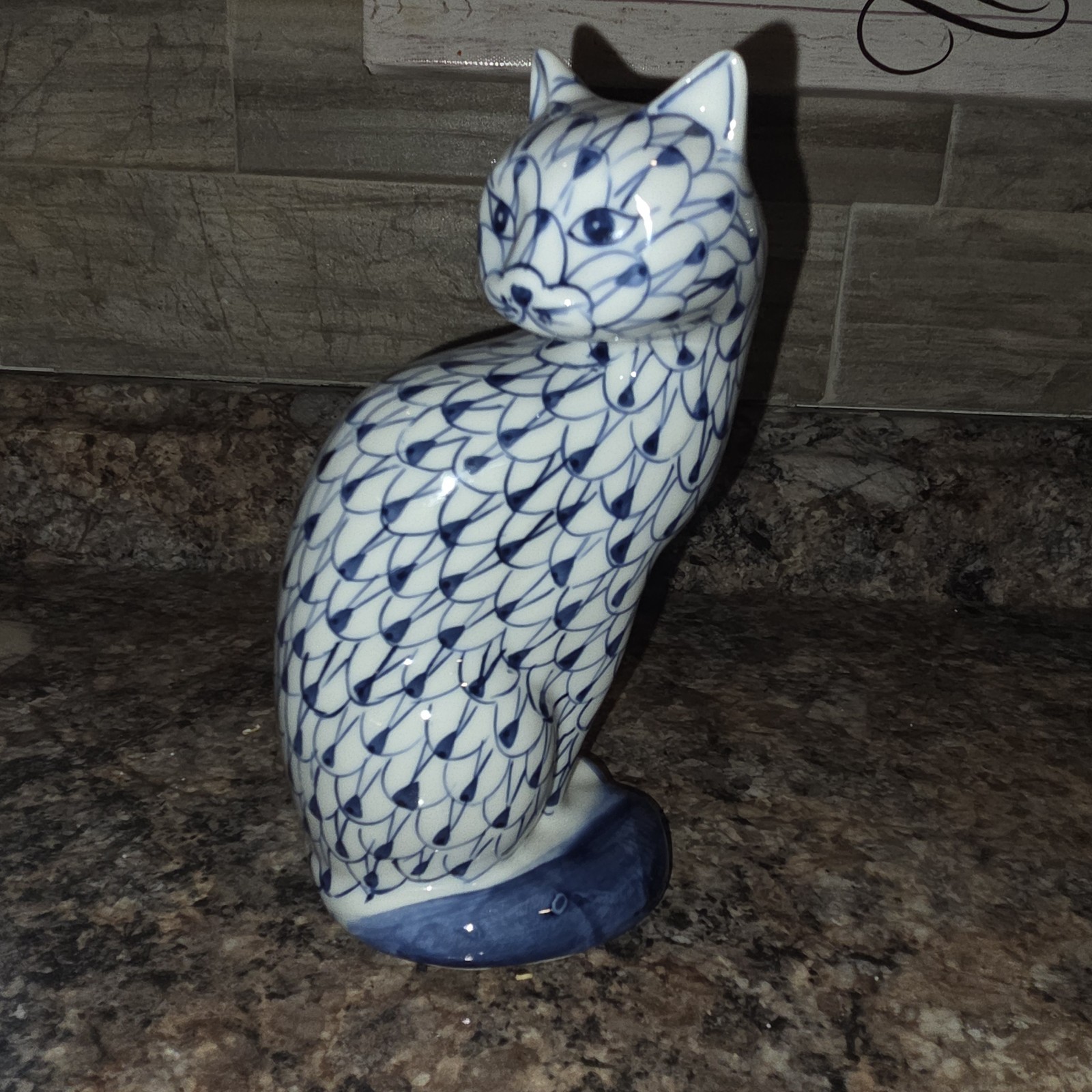 Andrea by Sadek 7.5″ Cat Hand Painted Blue & White Fishnet Pattern Herend Style