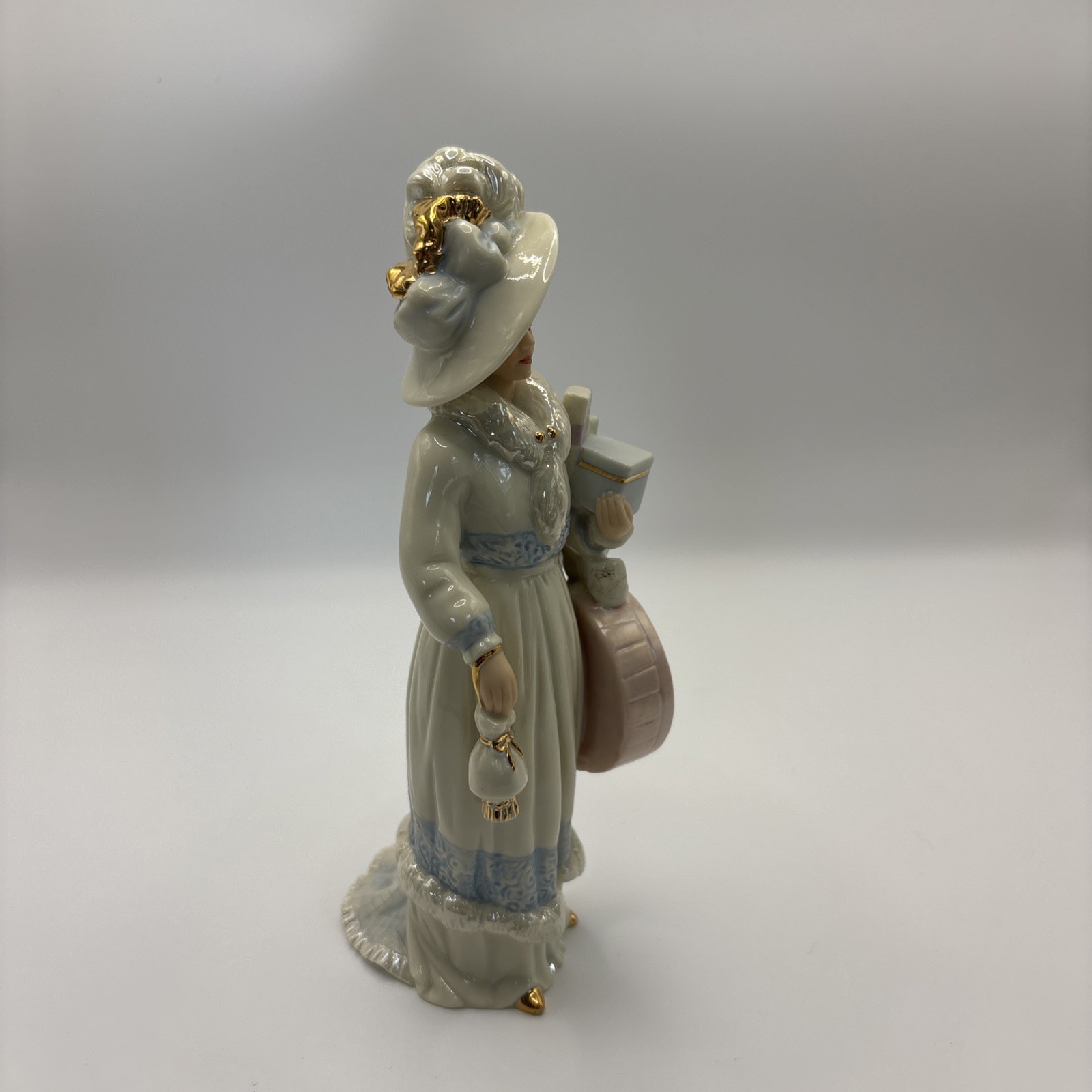 LENOX SHOPPING IN PARIS ’20s Fashion Figurine