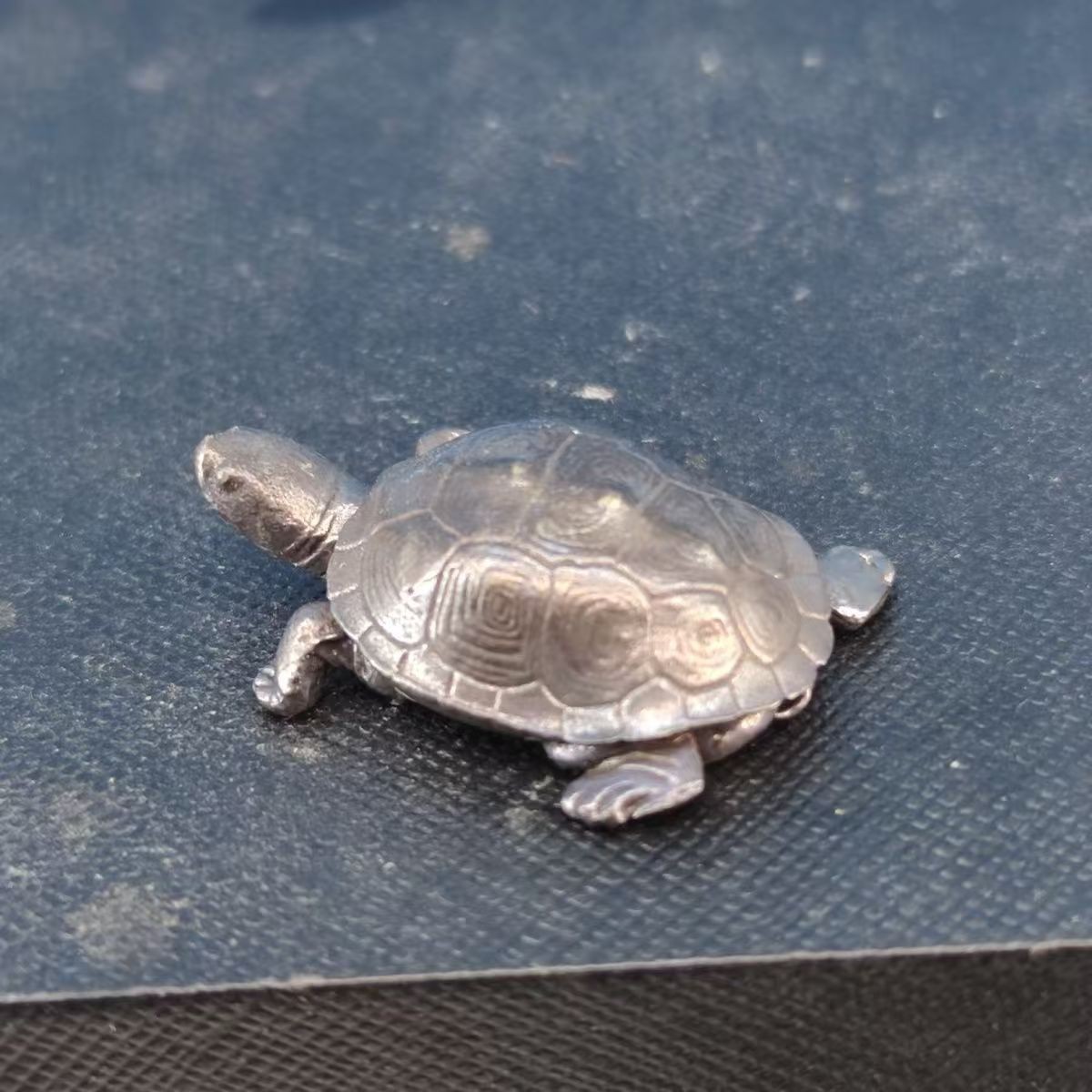 Mini Metal Turtle Figurine, Realistic Tortoise Statue, Feng Shui Desk Decor