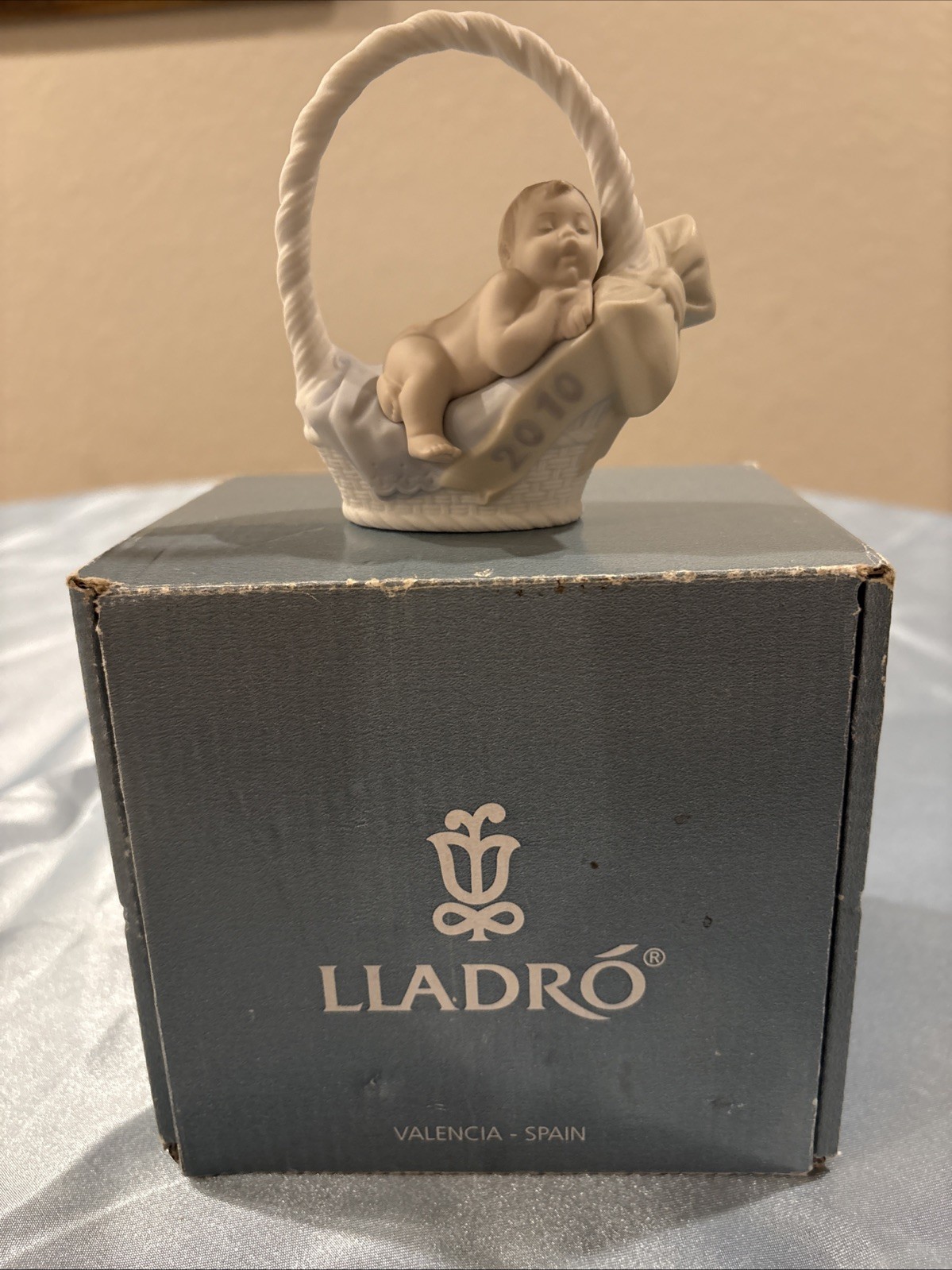 Lladro Porcelain Figurine Titled “Welcome To The Family”