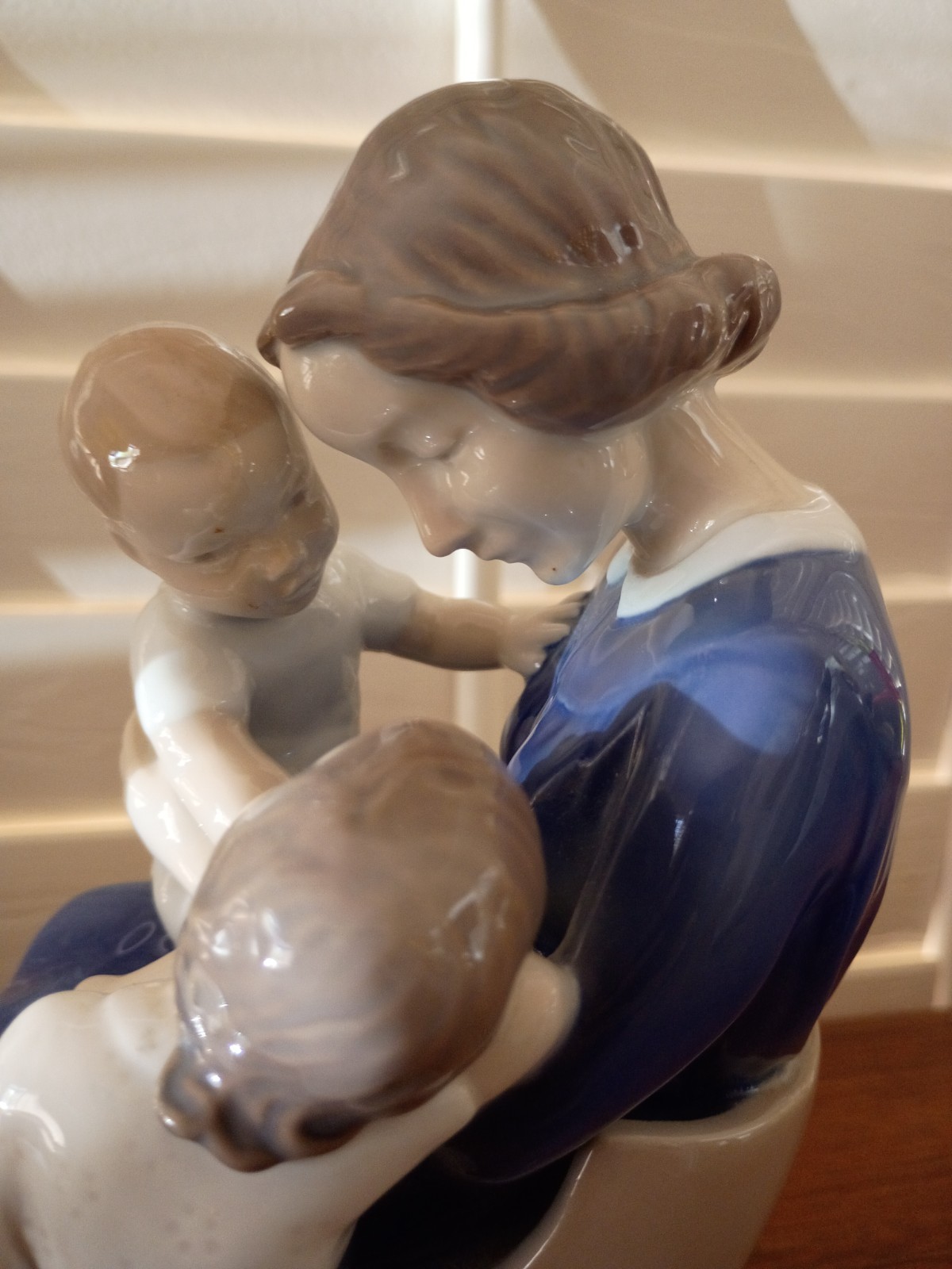 Bing & Grondahl Mother And Child Trio Figurine 2262 Royal Copenhagen B&G