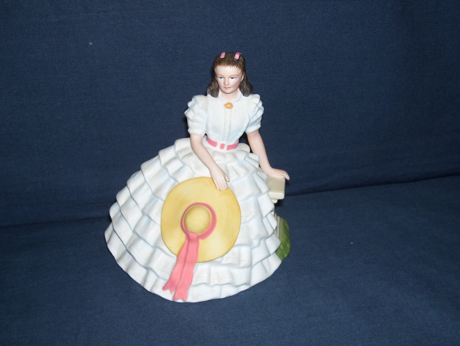 Gone With The Wind Vivien Leigh as Scarlett O’Hara Avon Images 1983 Porcelain