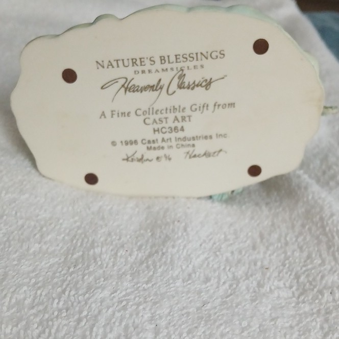 Dreamsicles Heavenly Classics Nature’s Blessings Angel Figurine Signed 1996