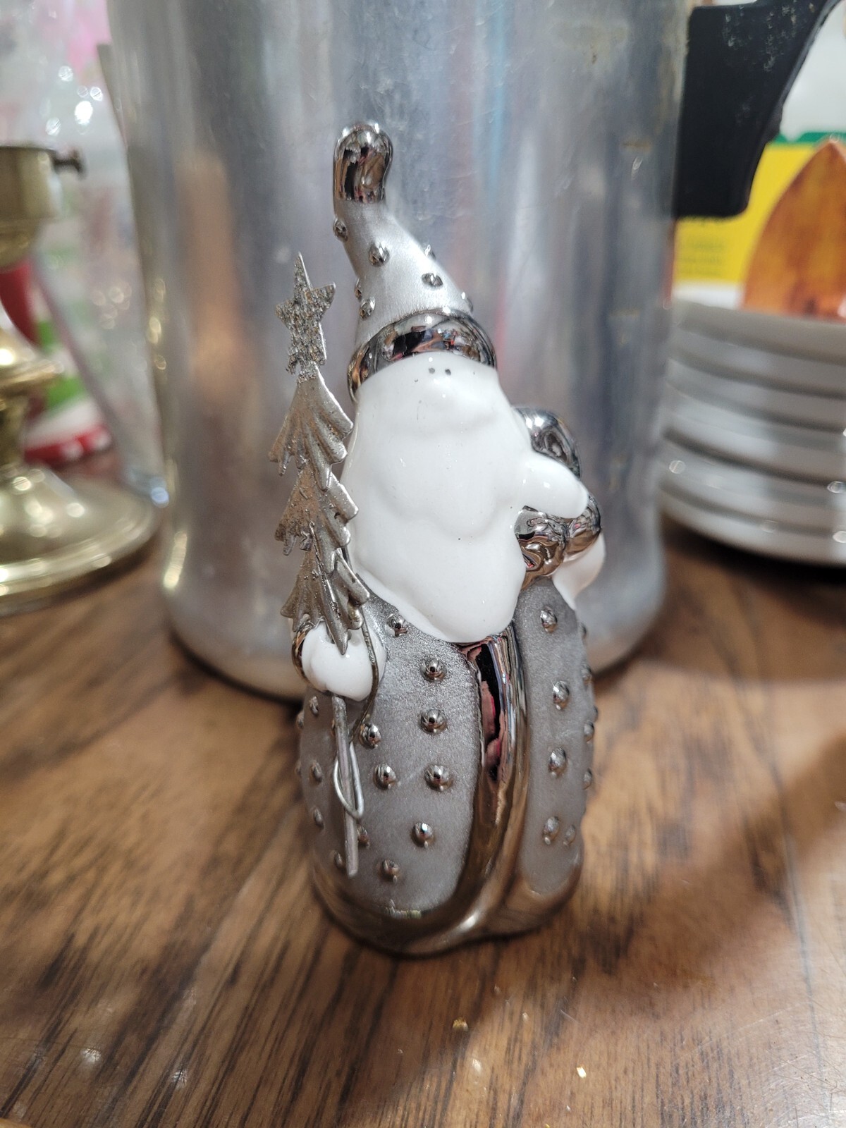 Pier 1 Ceramic Silver & White Santa Figurine Holding Tree – Original box