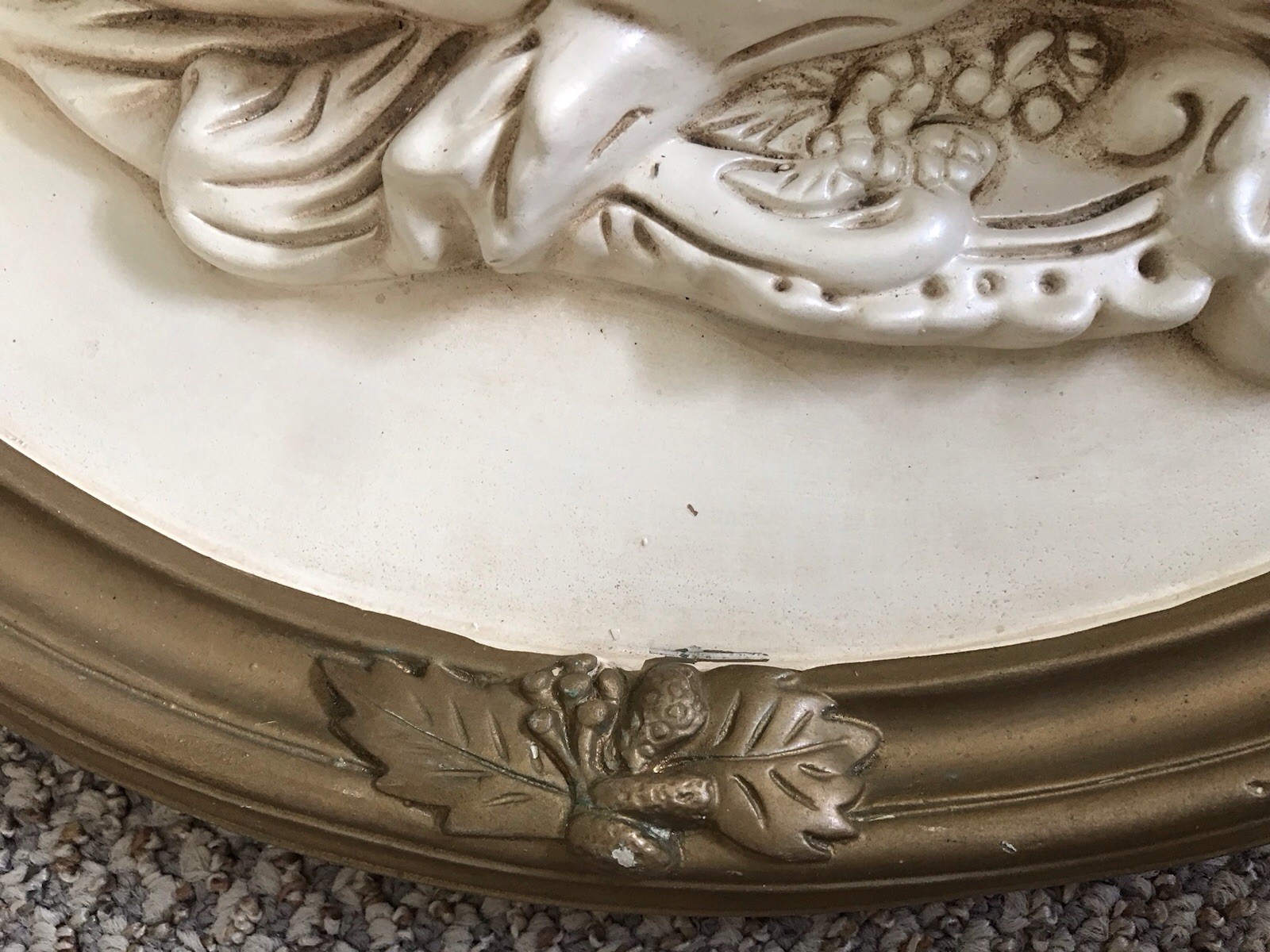 VINTAGE ROMANTIC BAS RELIEF ROMAN “ENTWINED LOVERS” 16” OVAL WALL PLAQUES L👀K !