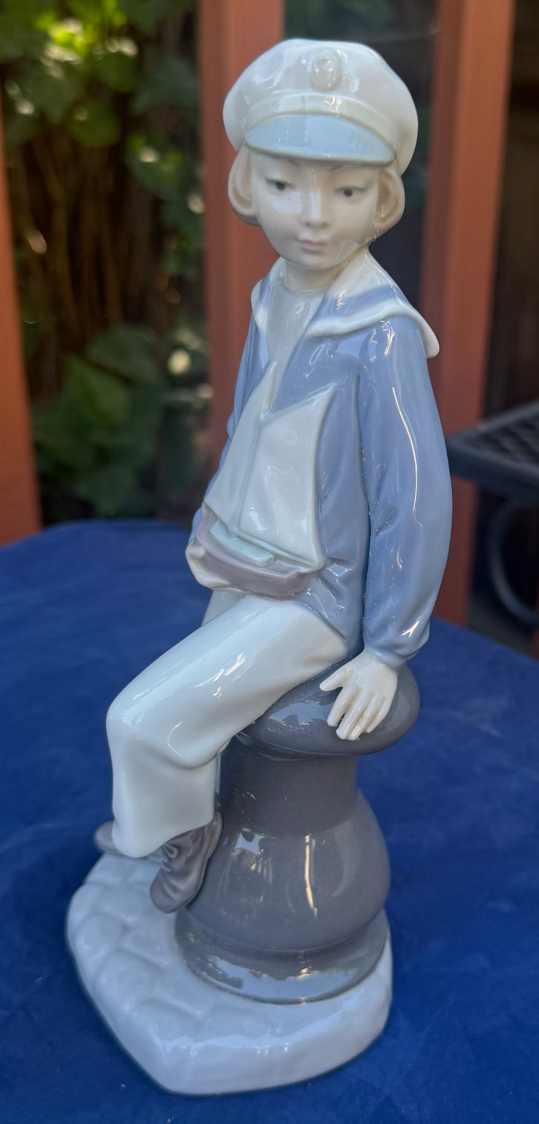 Lladro Retired Sailor #4810 Boy with Yacht Marinerito Porcelain Figurine