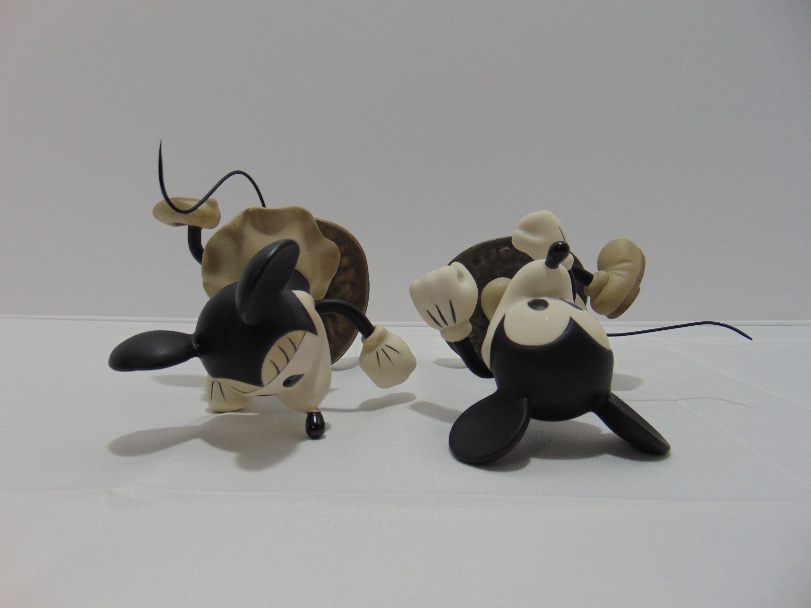 Walt Disney Classics The Delivery Boy Black & White Minnie And Mickey COA MIB