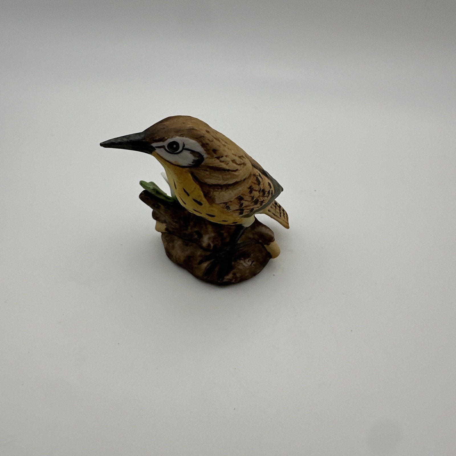 Lefton Miniature Bird Figurine Prairie Warbler #04023 Taiwan 2.25 in Vintage