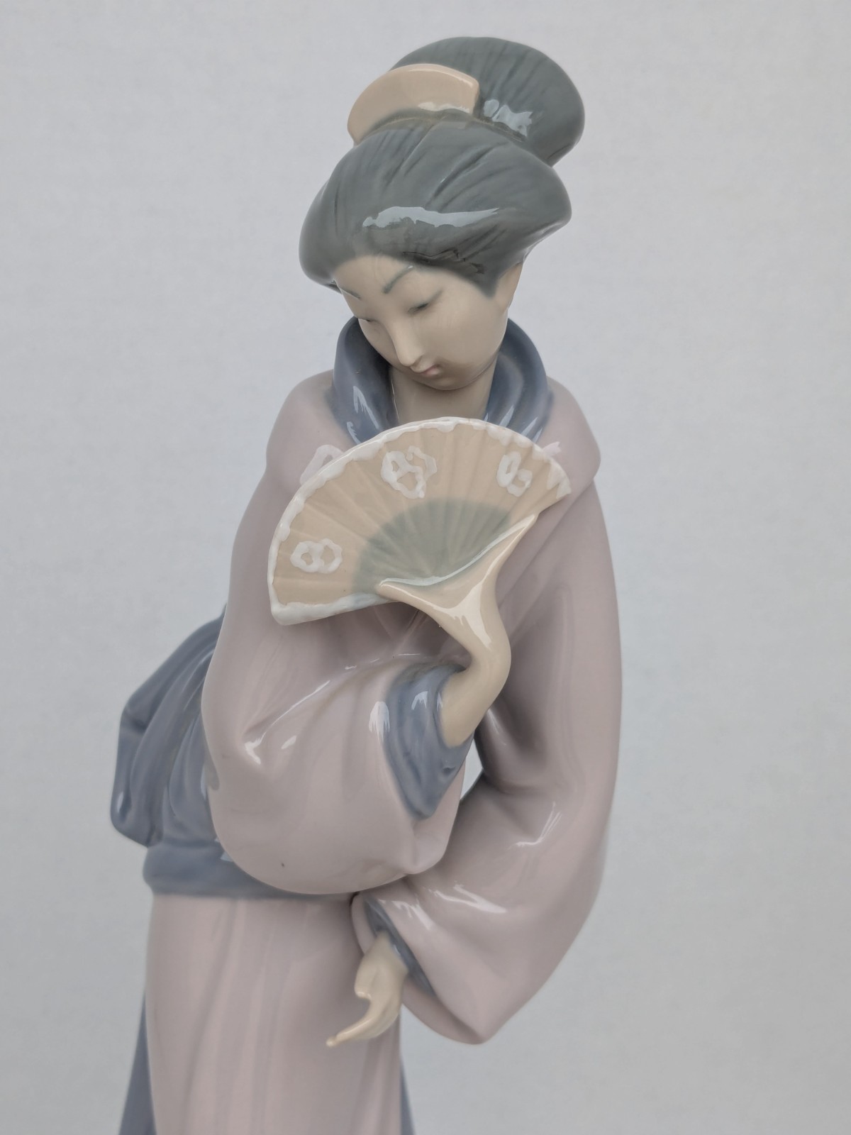 NAO by Lladro Japanese Geisha Girl with Fan