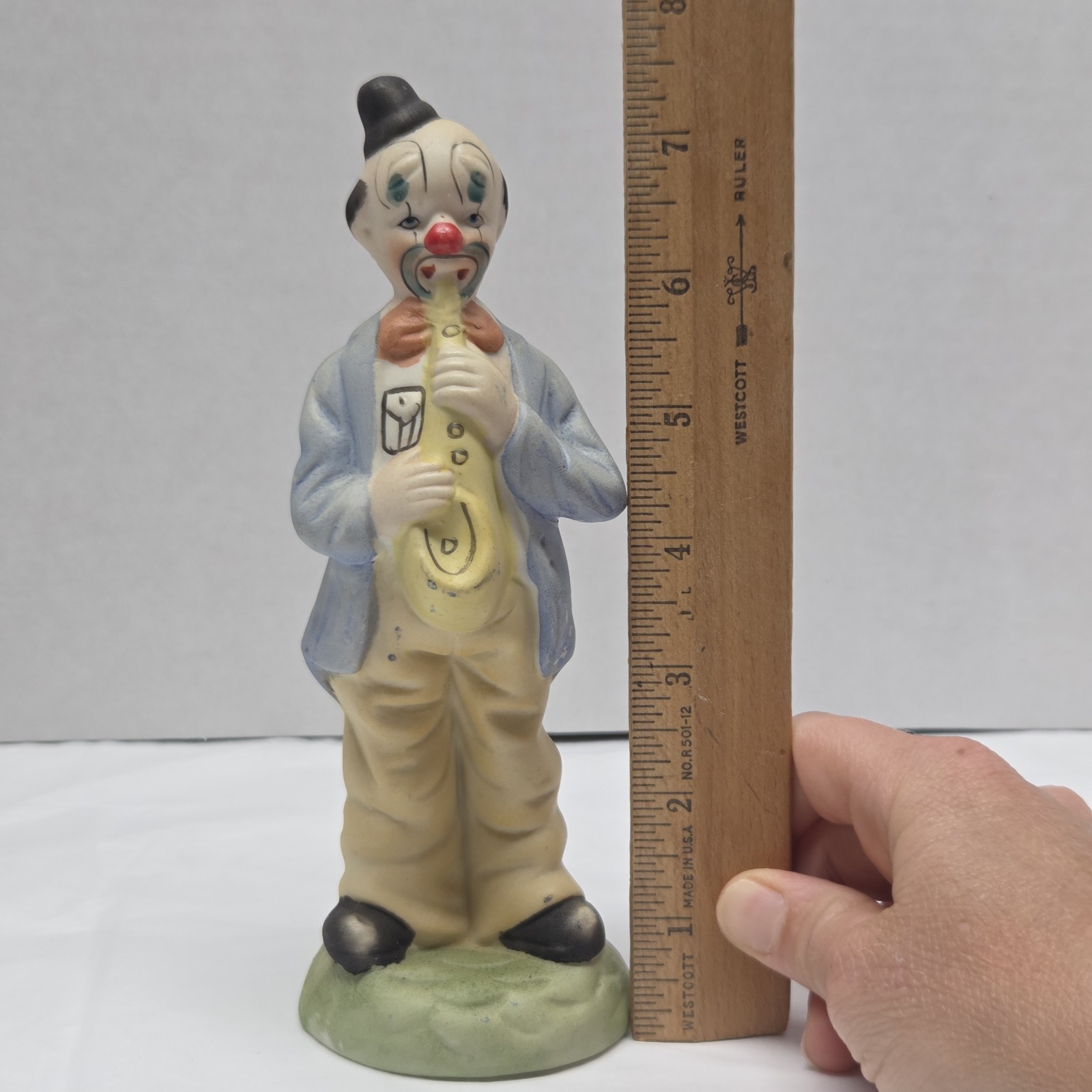 Vtg HAND PAINTED Ceramic Clown 7.75 Tall playing the Sax Figurine Made in TAIWAN