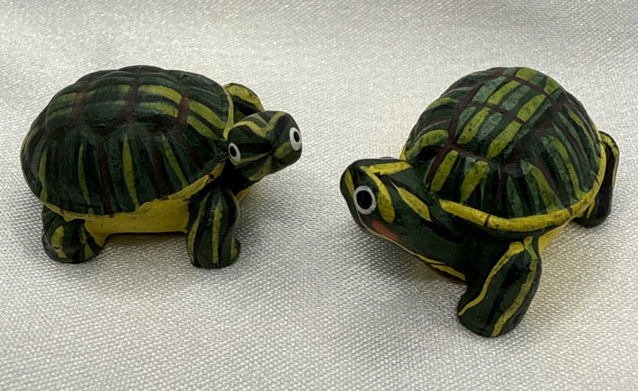 Land & Sea Collectibles Nature Series 2 Mini Turtle Figurines 1999 NWT