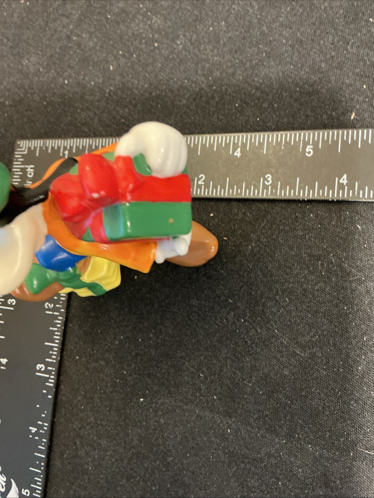 Christmas Goofy With Presents Gift Character Figure Disney Ceramic by Enesco Vtg