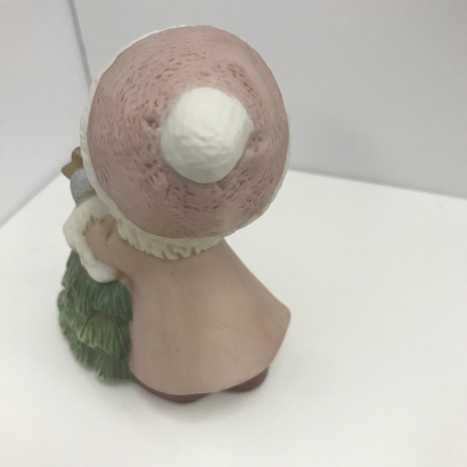 Vintage Homco Porcelain Hand Painted Figurine Girl with Christmas Tree #5556