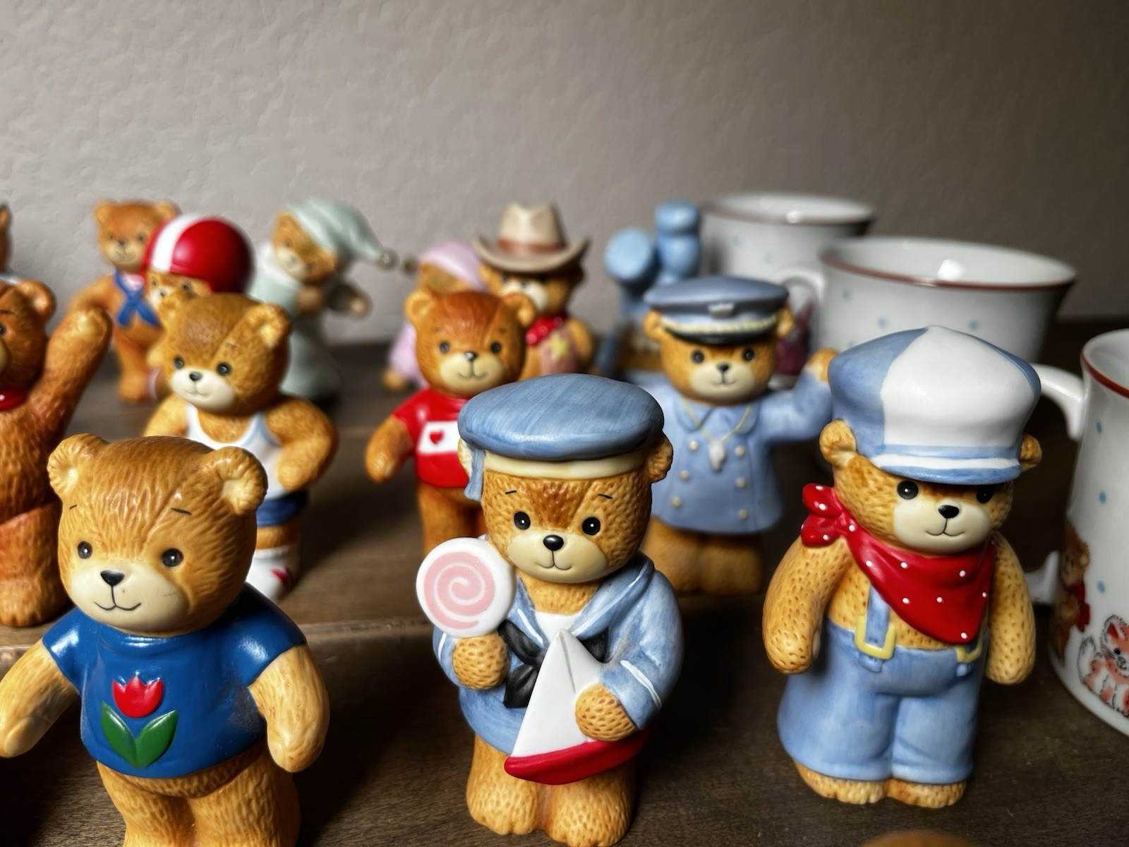 Lot of 41 Lucy and Me 1980s Enesco Bears Some Early Rigglets & 5 Mugs From 1979