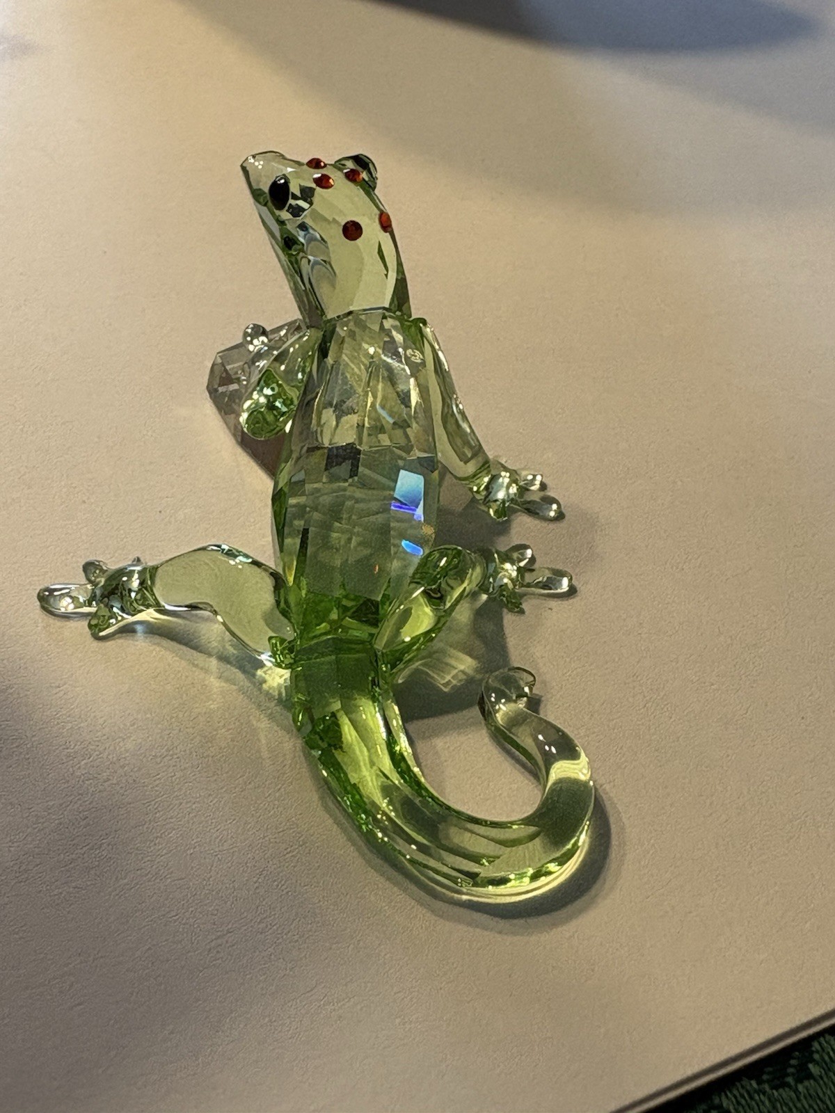 Swarovski Crystal 905541 SCS 2008 Event Piece Gecko Green Lizard In Box