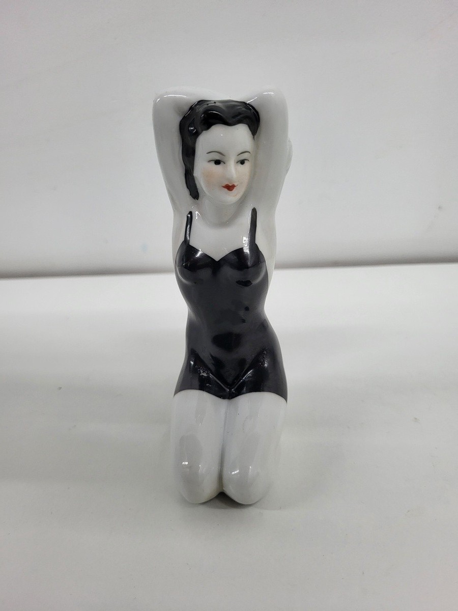 Sexy Art Deco-German Style Art Nouveau Porcela Pin-up Swimmer Figurine