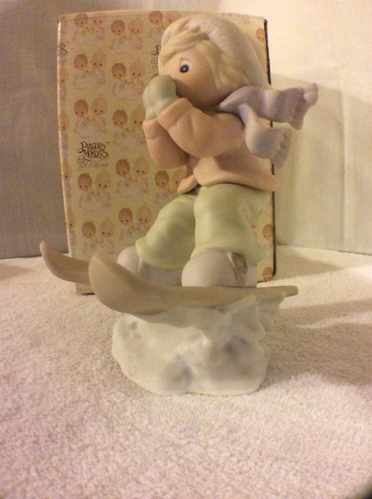Precious Moments Figurine 524905, It’s so Uplifting to Have a Friend Like W/Box