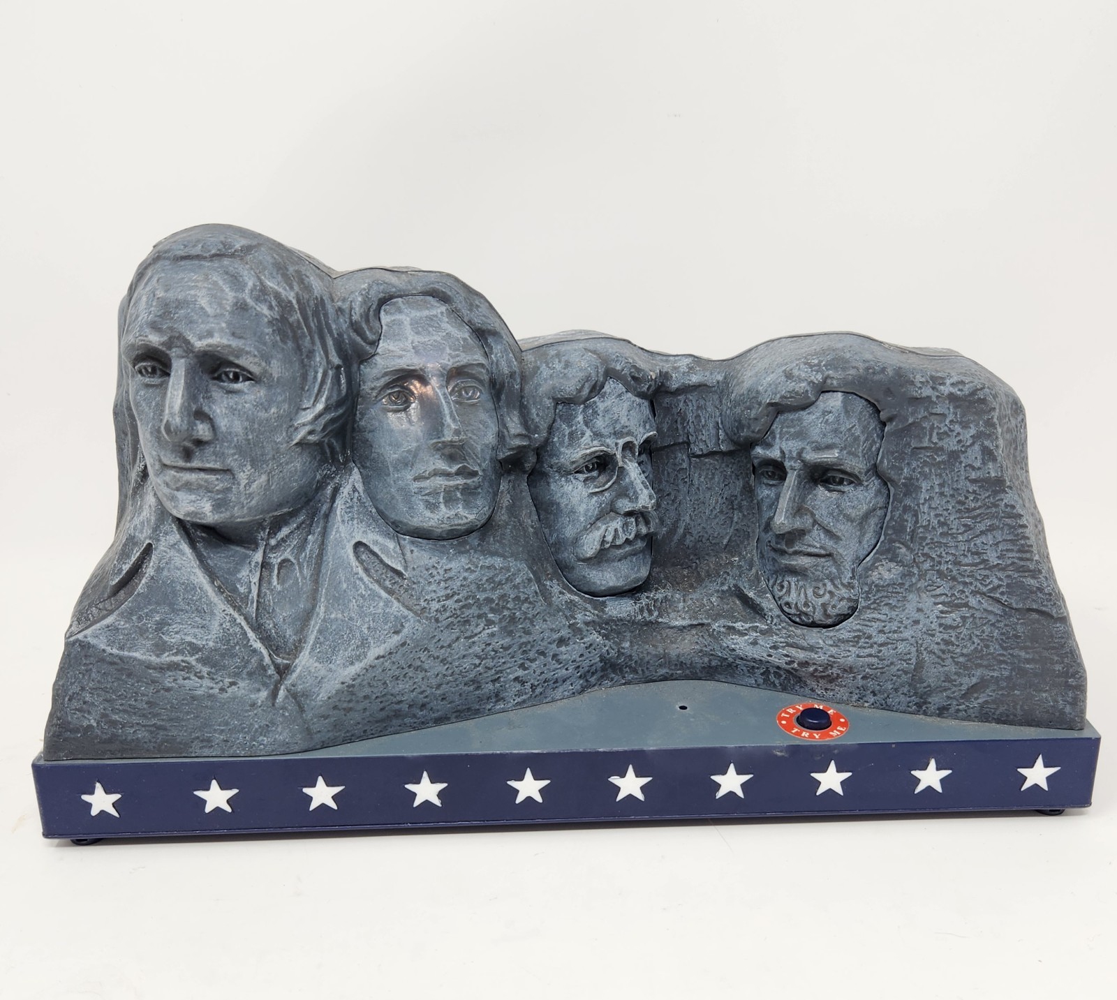 Singing Mt Rushmore “God Bless The USA” Lights Sounds Plastic Statue 4th Of July
