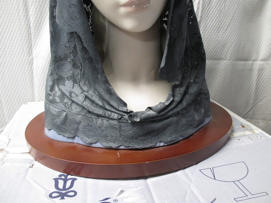 Lladro 11538 Romantic Bust with Black Veil Sculpture