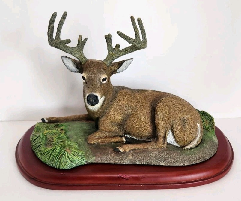 Danbury Mint White-tail Deer Sculpture Statue Summer Velvet By Bob Travers